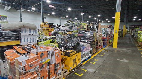 Why Buy Pallets of Merchandise? Why Buy Pallets of Merchandise?
